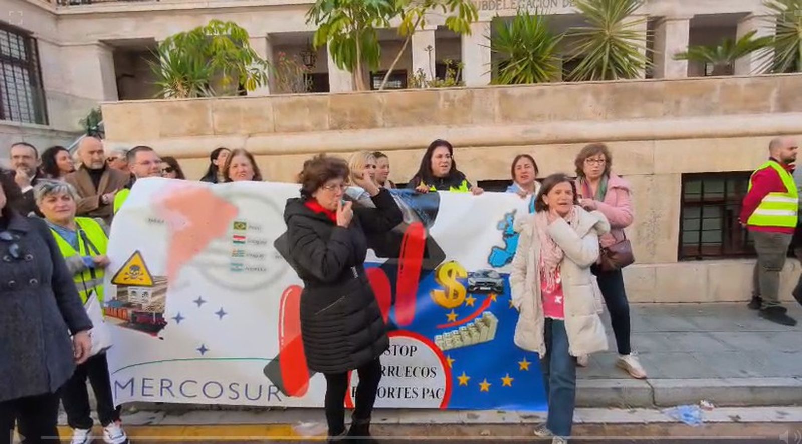 El campo almeriense protesta contra los acuerdos de la UE con Marruecos y Mercosur