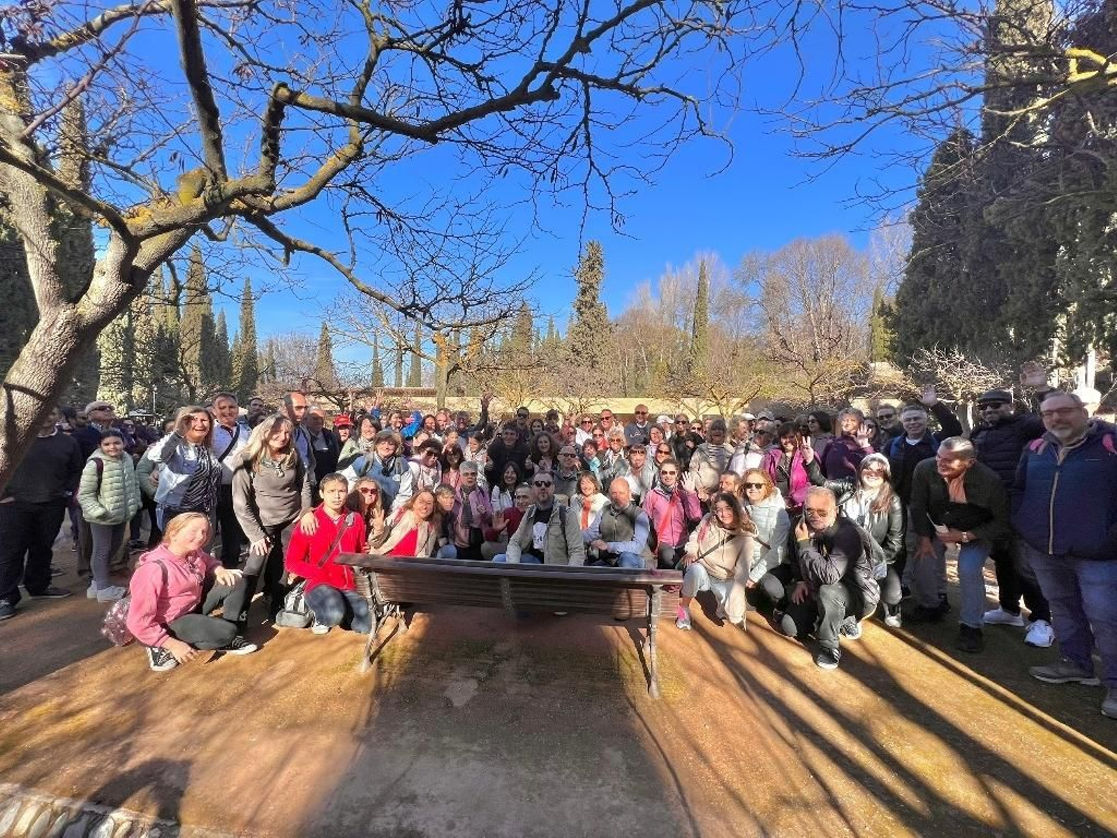Vecinos de Almuñécar y La Herradura han conocido el conjunto monumental de la  Alhambra