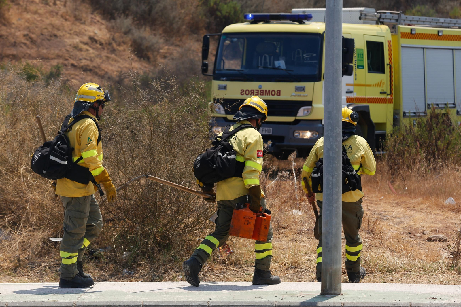 Las fotos del incendio entre Agua Marina y la Cañada de los Tomates en Algeciras