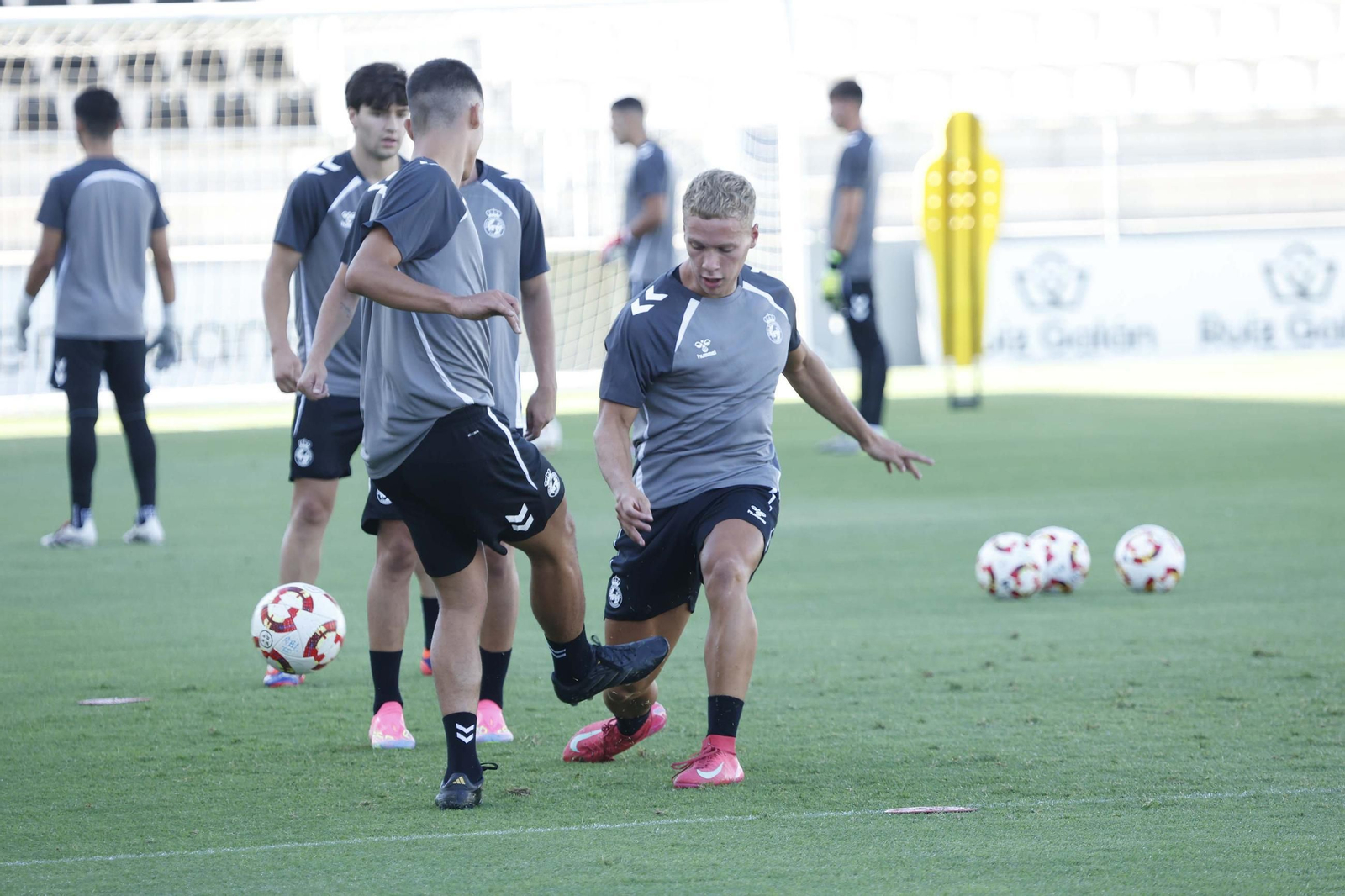Las fotografías del primer entrenamiento de la Balona 2025-2026