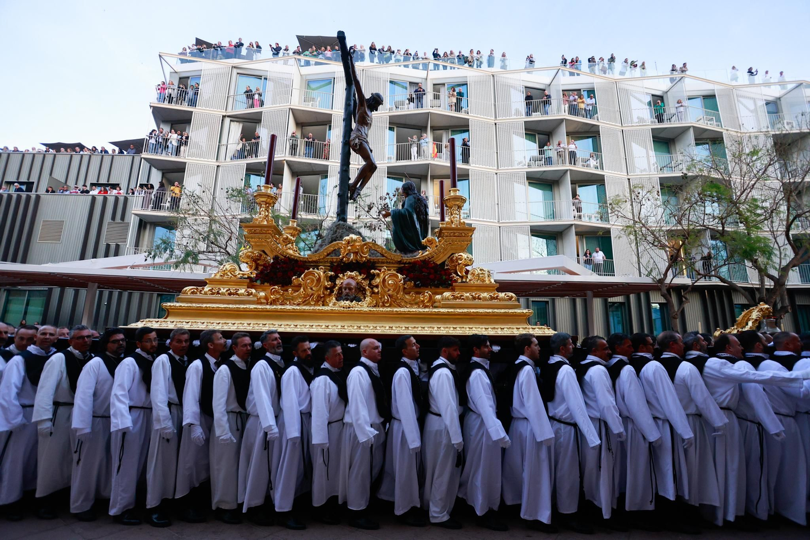 Mena y la Legión en su procesión del Jueves Santo en Málaga, en fotos Mena y la Legión en su procesión del Jueves Santo en Málaga, en fotos