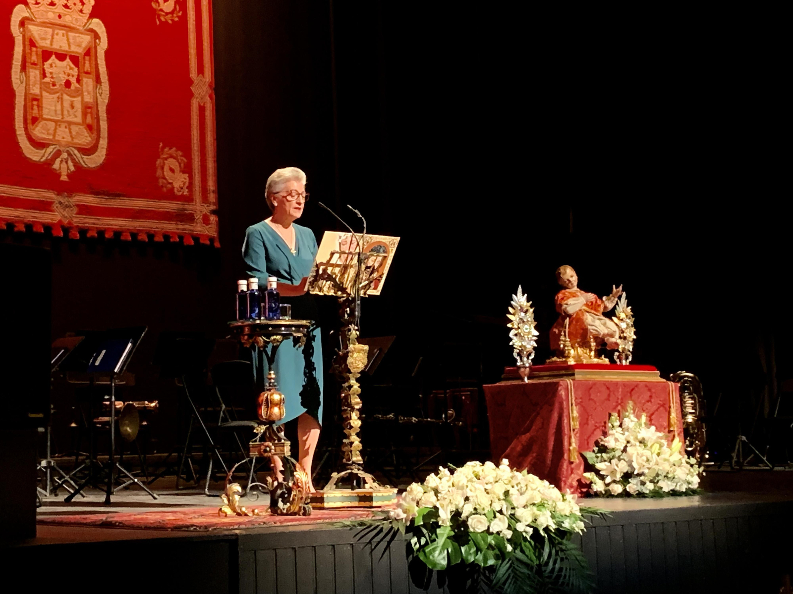 Emilia Cayuela, durante la lectura del pregón de la Semana Santa de Granada 2022