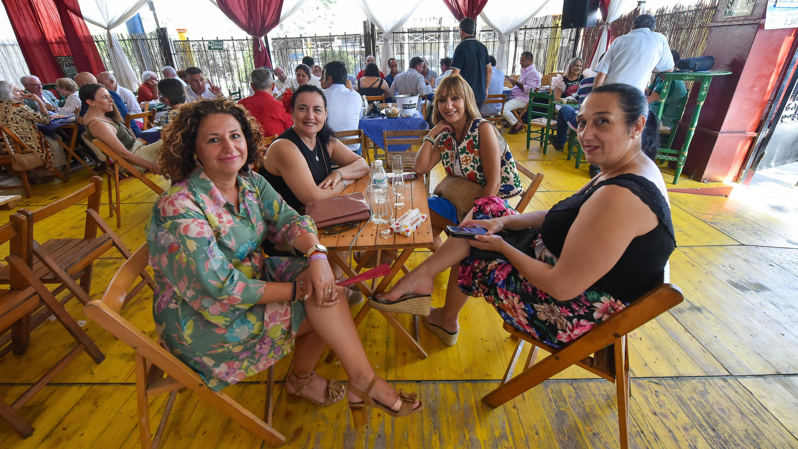 Búscate en las fotos del viernes en la Feria Real de Algeciras