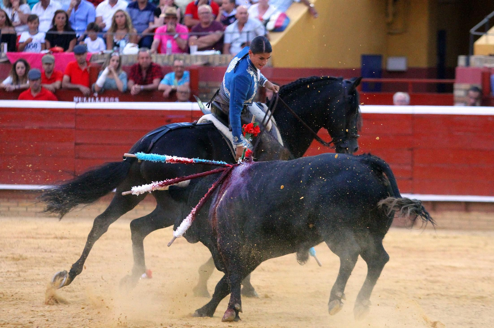 Imágenes de la corrida de rejones de Pablo Hermoso de Mendoza, Andrés Romero y Lea Vicens.