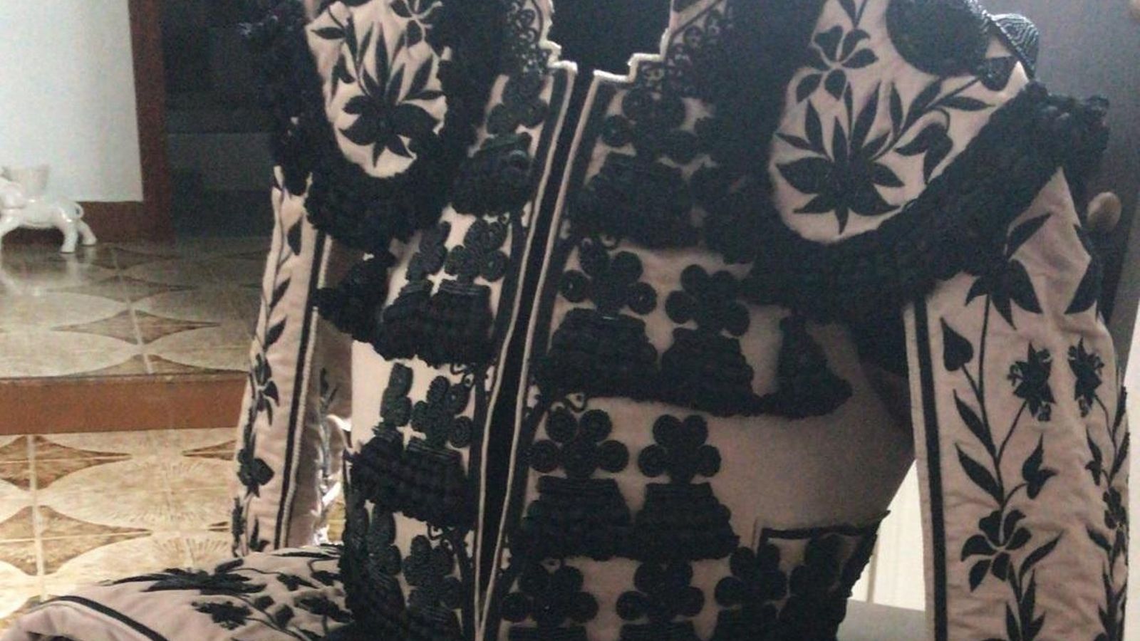 Traje que lució Juan Serrano.