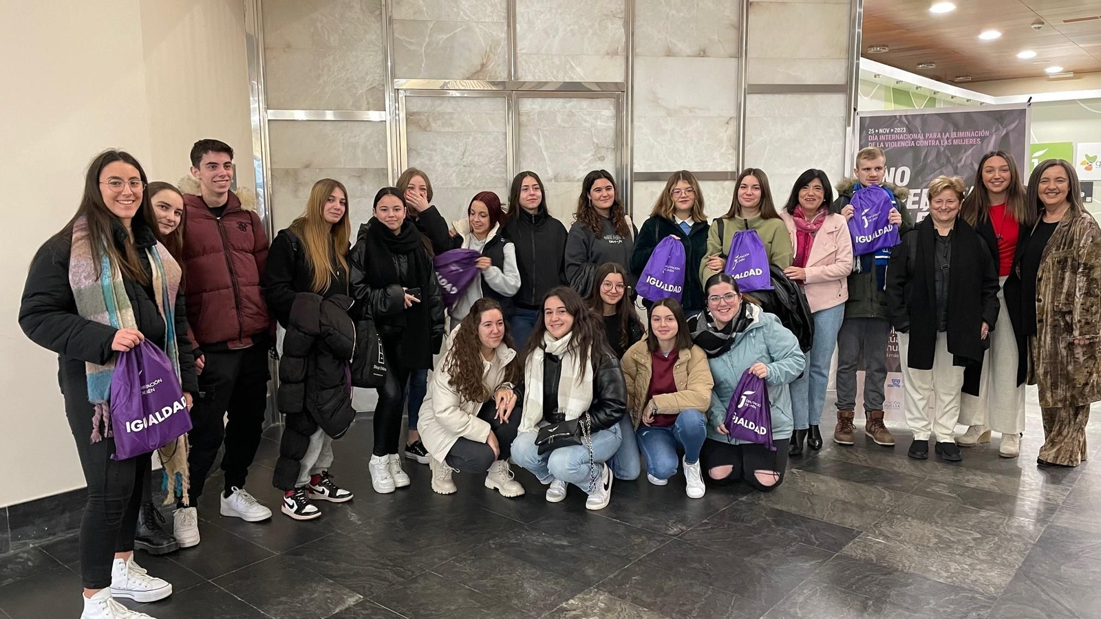 Participantes y organizadoras, en el seminario sobre la cuarta ola feminista y la violencia sexual y ciberactiva.