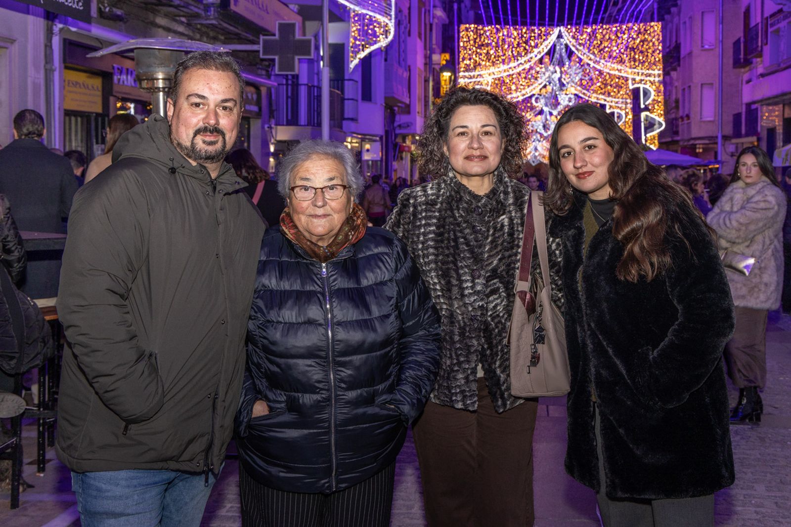 Así disfruta Jaén del concierto extraordinario a pie de calle: "Son de Vida"