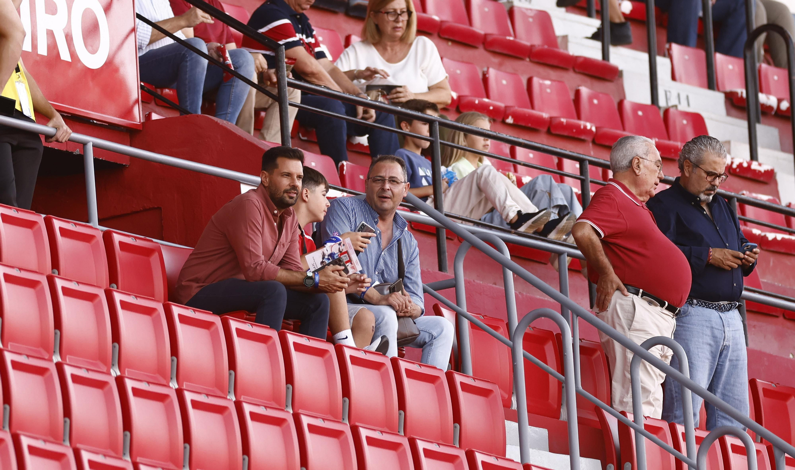 Búscate en las fotos del Sevilla-Athletic