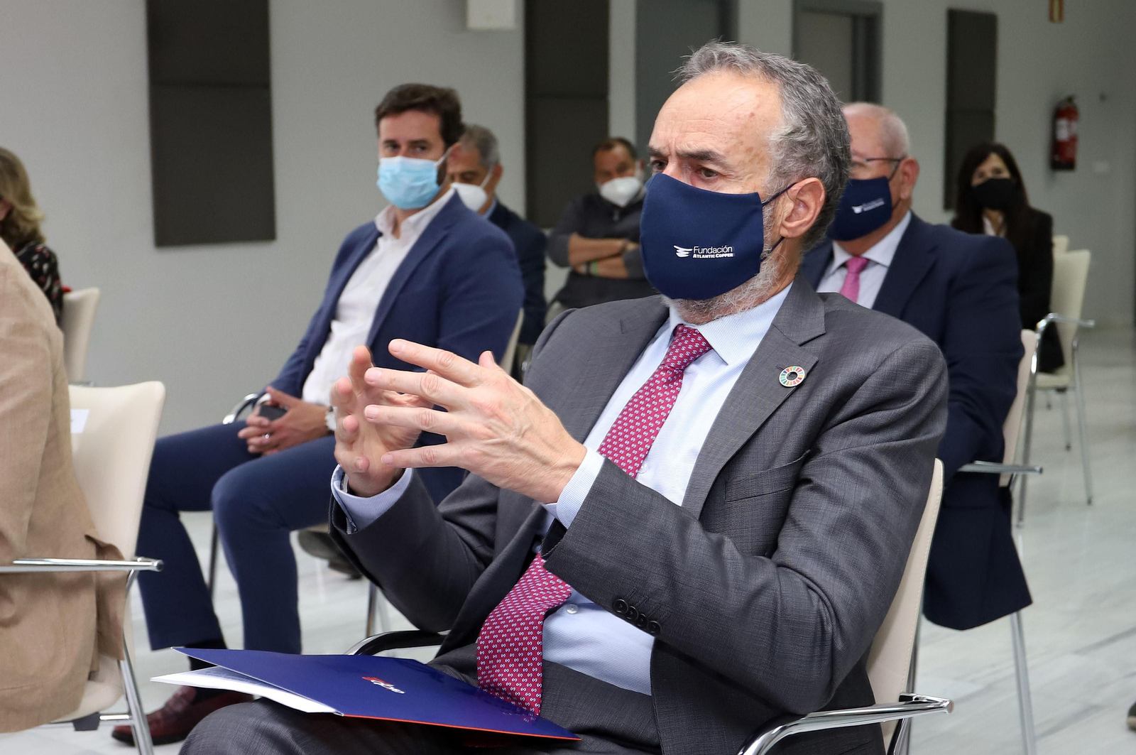 Imágenes del Foro Gerardo Rojas, con la participación de Antonio Lozano García