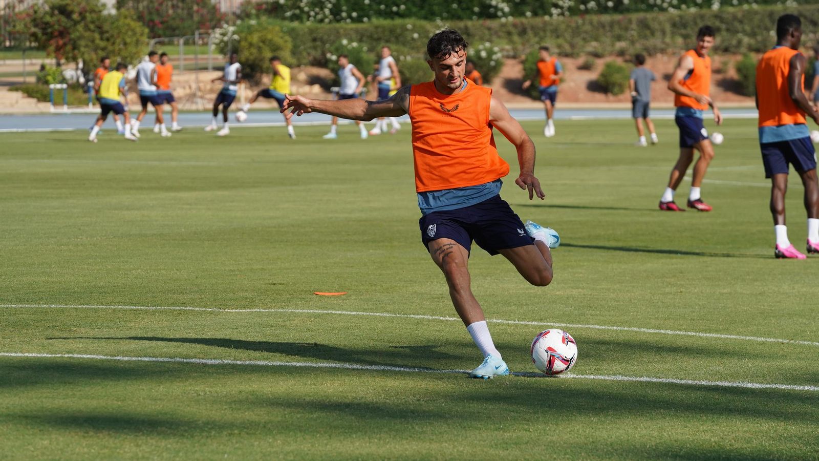 Marc Pubill en plena ejecución de un disparo durante un entrenamiento celebrado en el Anexo tras su regreso de los Juegos Olímpicos.