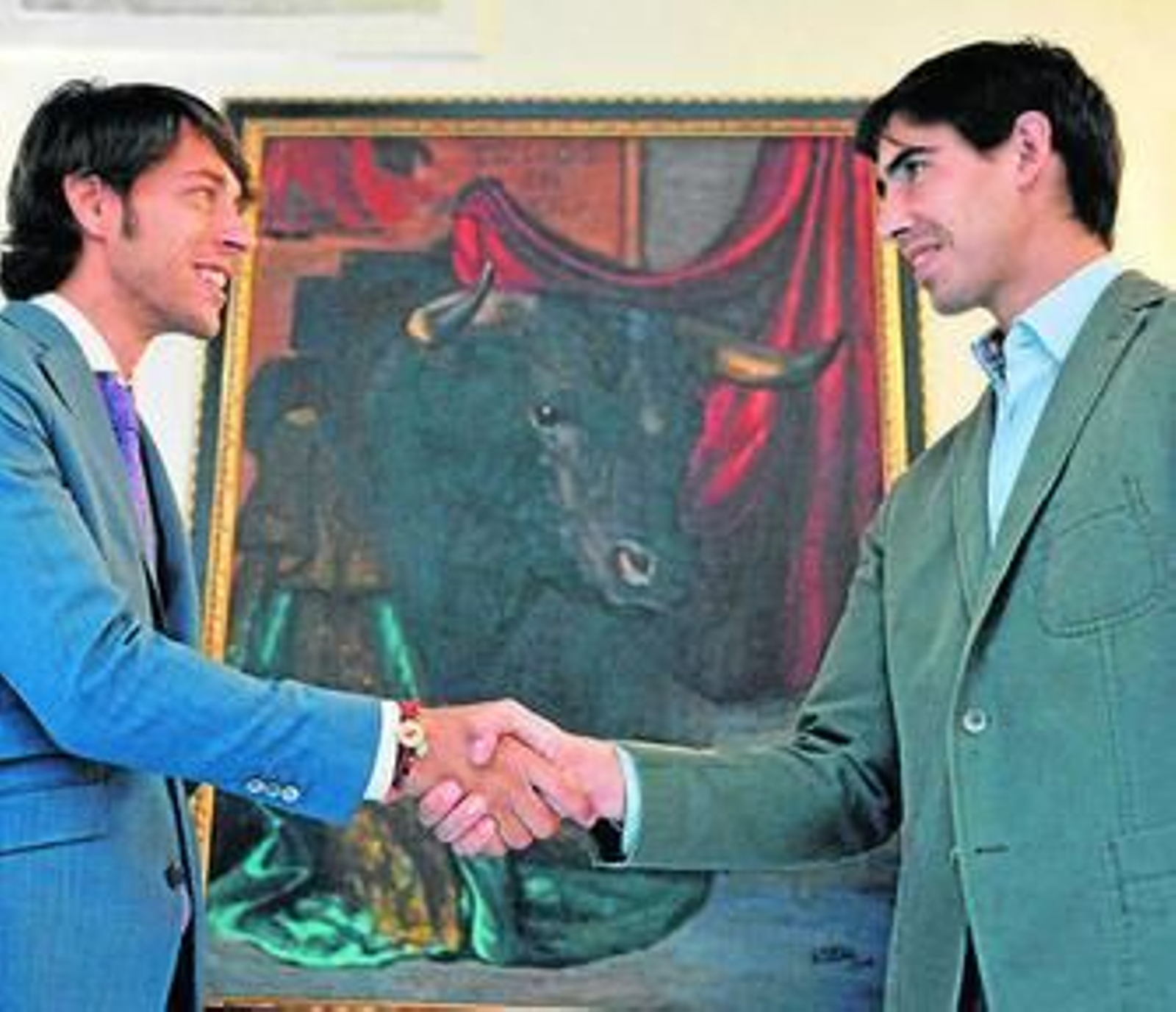 Nazaré y Jiménez Fortes se saludan antes de la rueda de prensa.