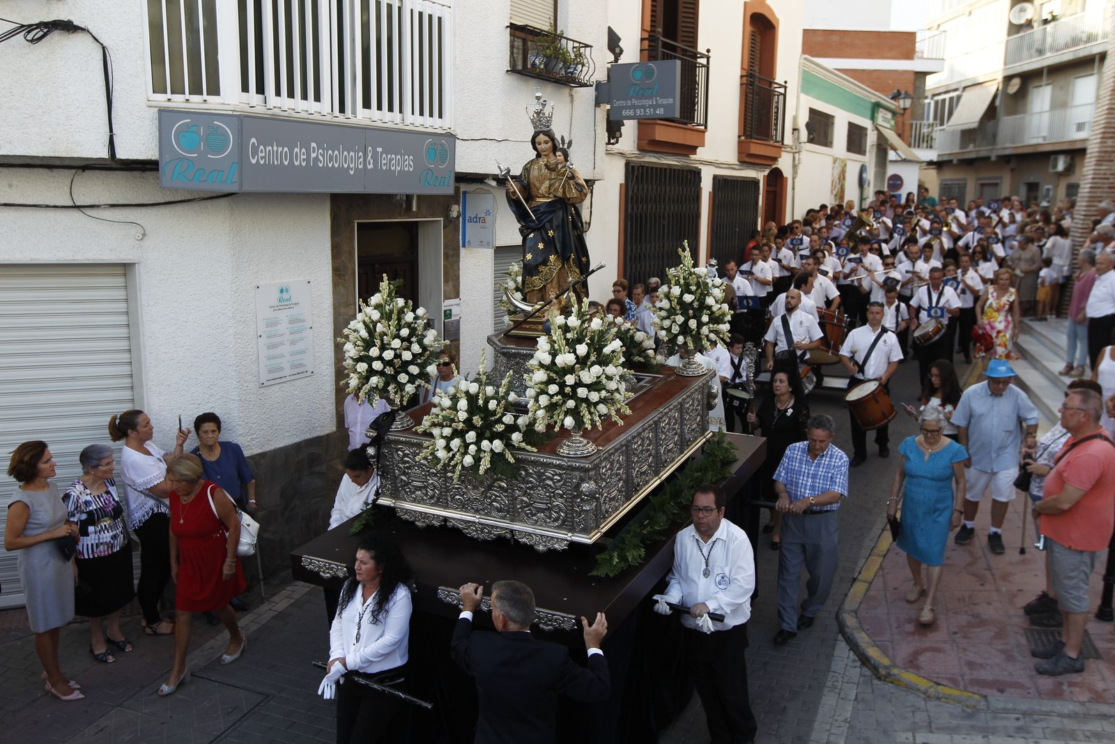 Procesión de alabanzas de San Nicolás de Tolentino y la Virgen del Mar hasta la Bahía.