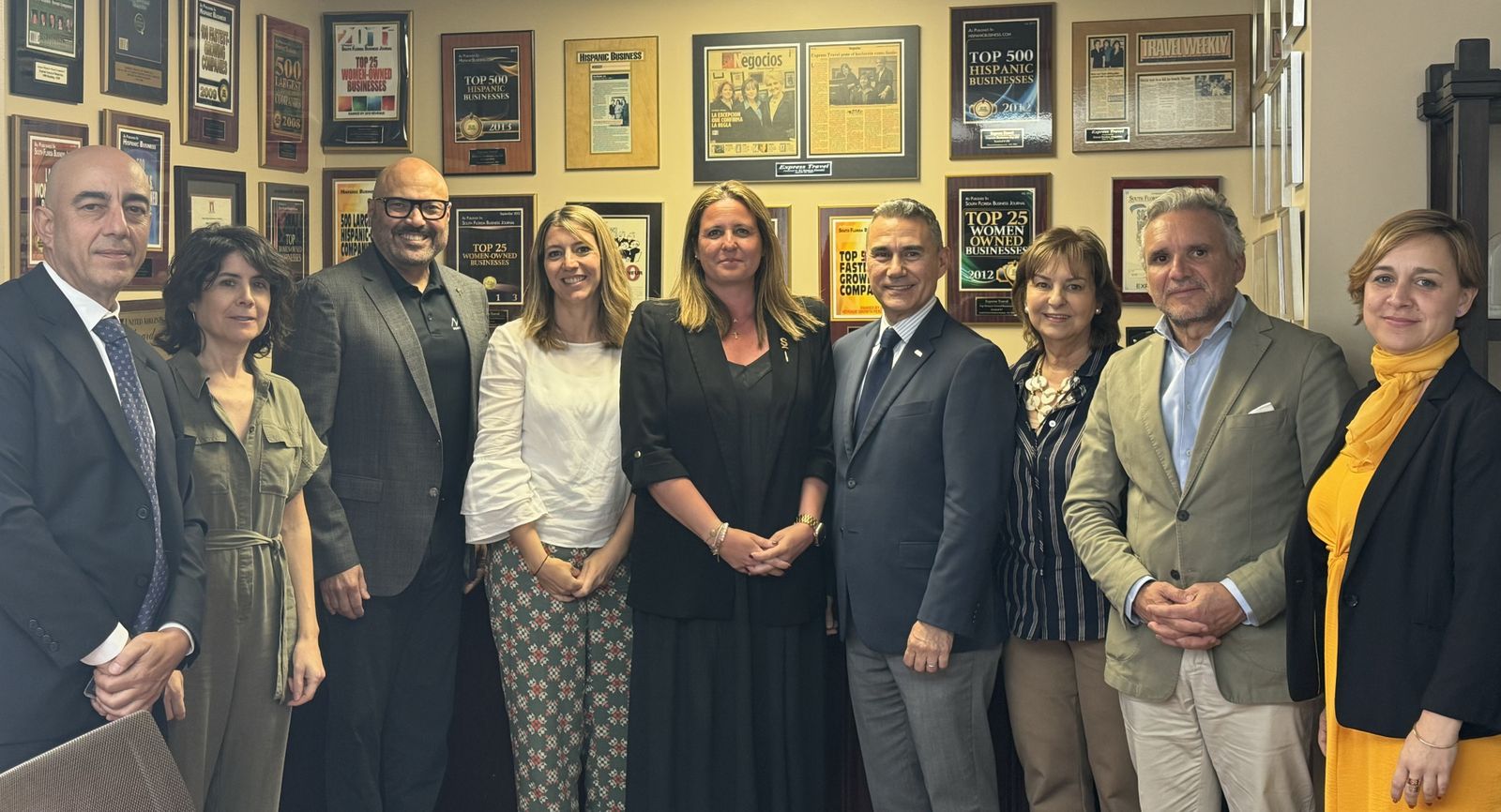 Reunión en Miami con los responsables del Ayuntamiento para avanzar en el vuelo directo