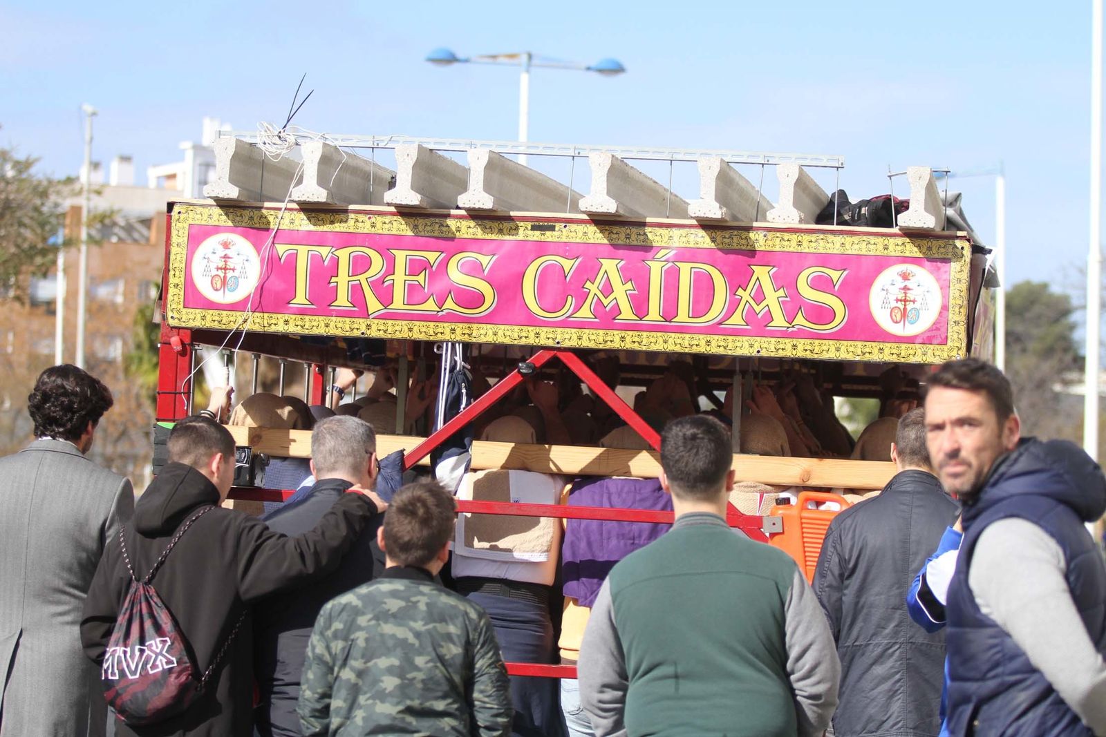 Imágenes del ensayo solidario de la Hermandad de Tres Caidas