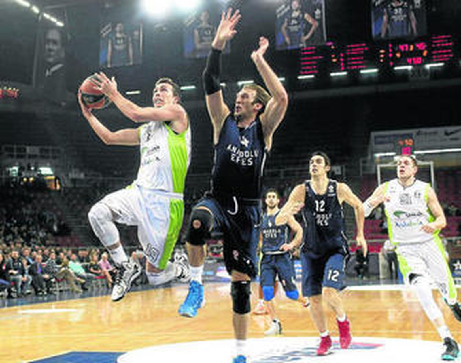 Toolson deja la bandeja ante la oposición de Toolson.