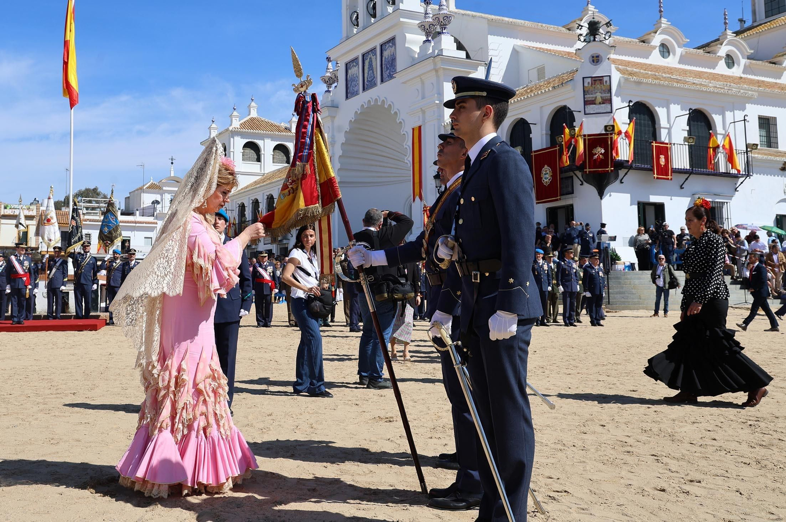 Imágenes del acto de Juramento o Promesa de Fidelidad a la Bandera Nacional en El Rocío