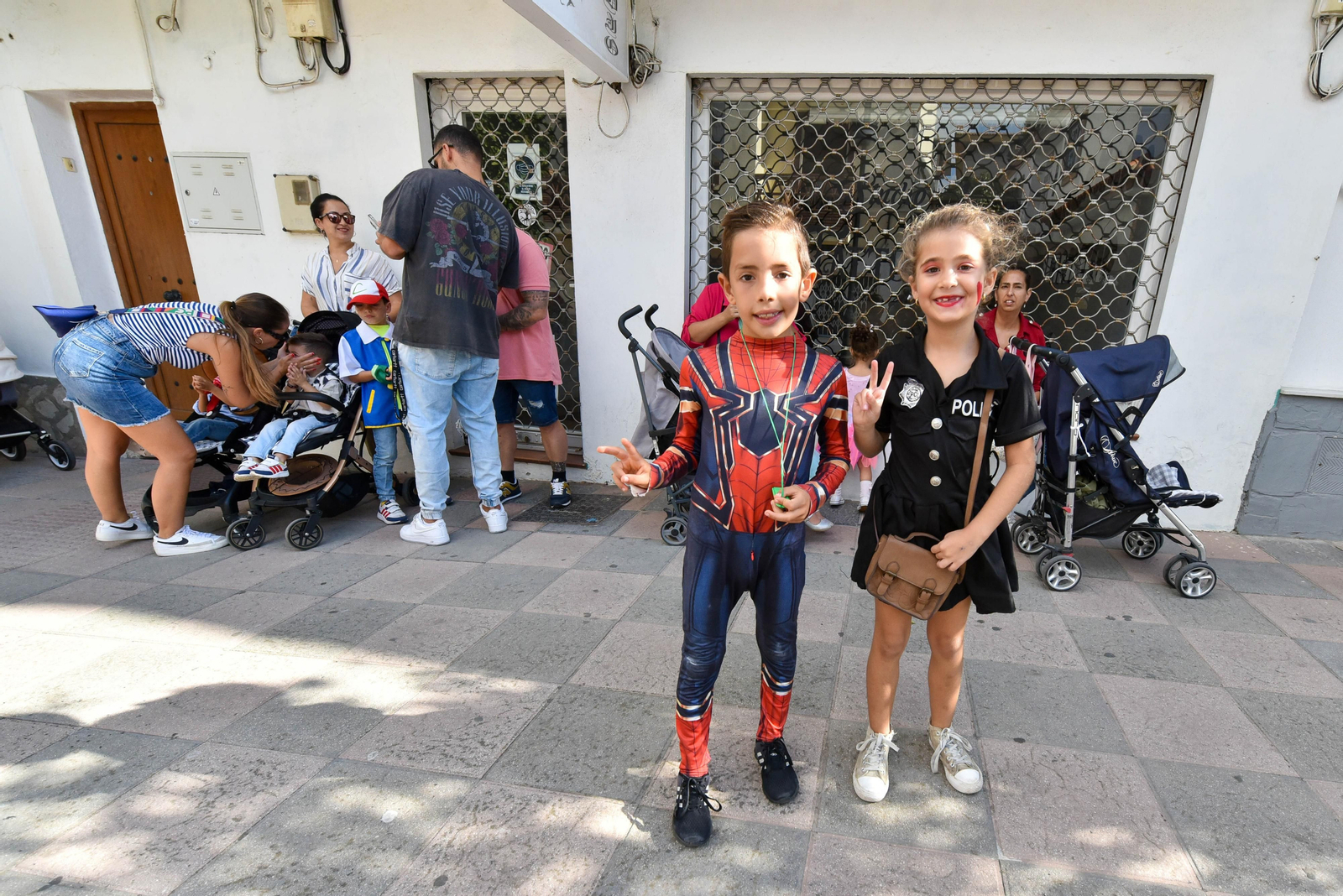 Búscate en las fotos de la cabalgata del Día del Niño en Los Barrios