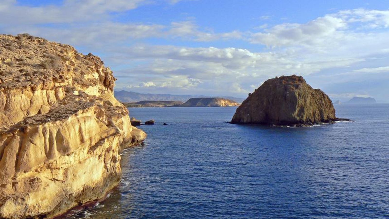 Isla Negra, Monumento Natural de Andalucía.