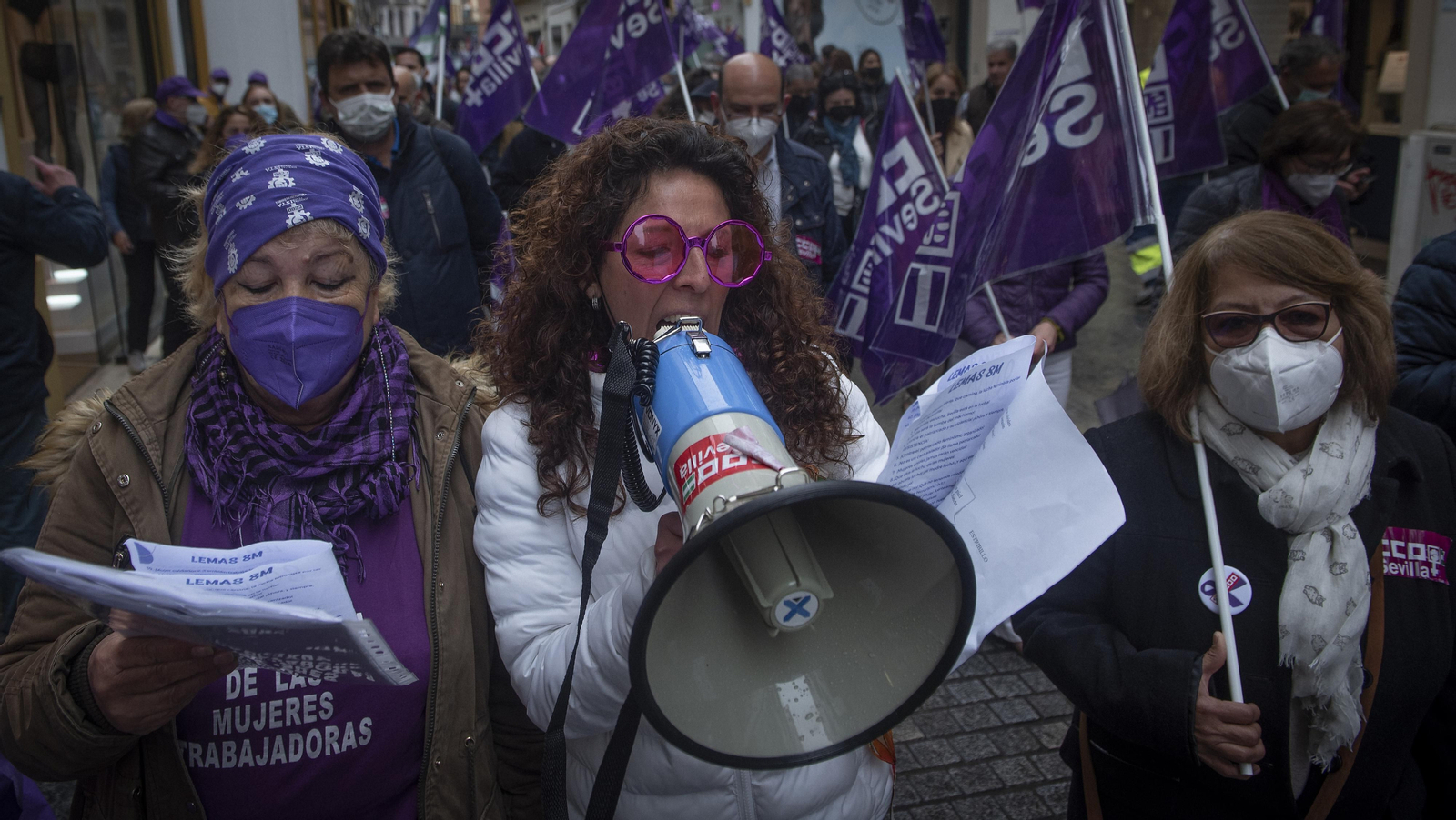 8M en Sevilla: la manifestación por el Día de la Mujer, en imágenes