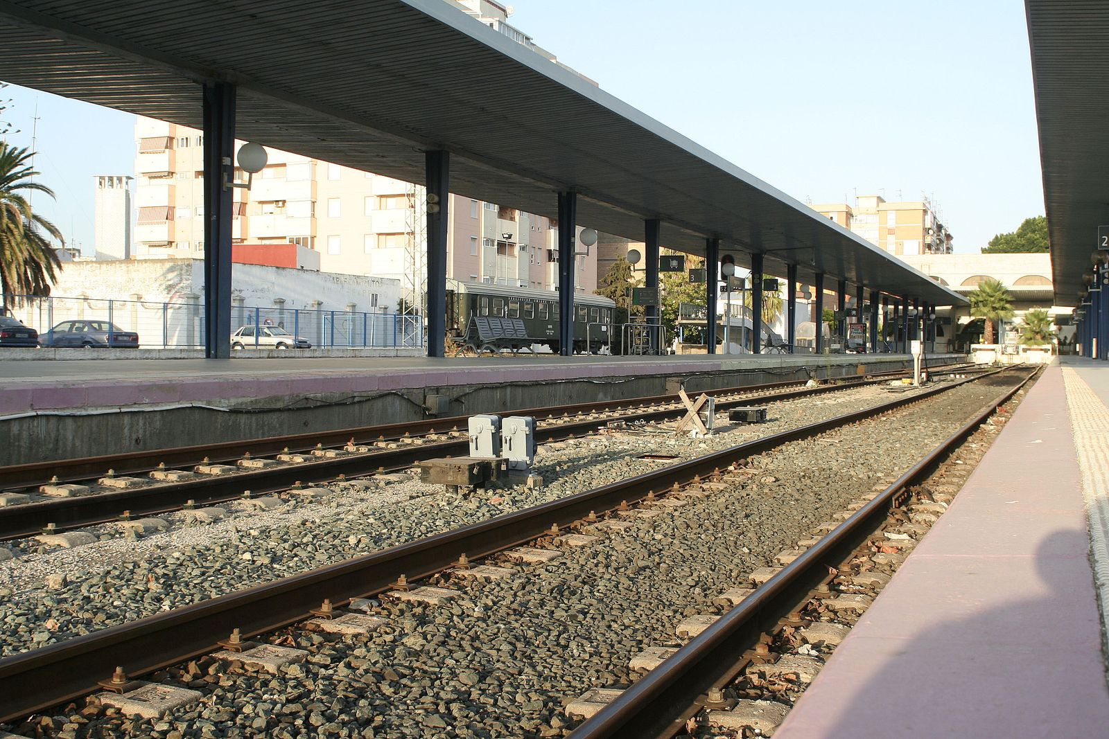 Estación ferroviaria de Algeciras, lugar al que los viajeros hubieron de llegar en autobús.