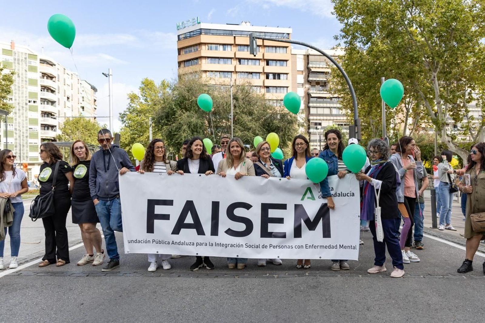 Marcha organizada con motivo del Día Mundial de la Salud Mental, en imágenes