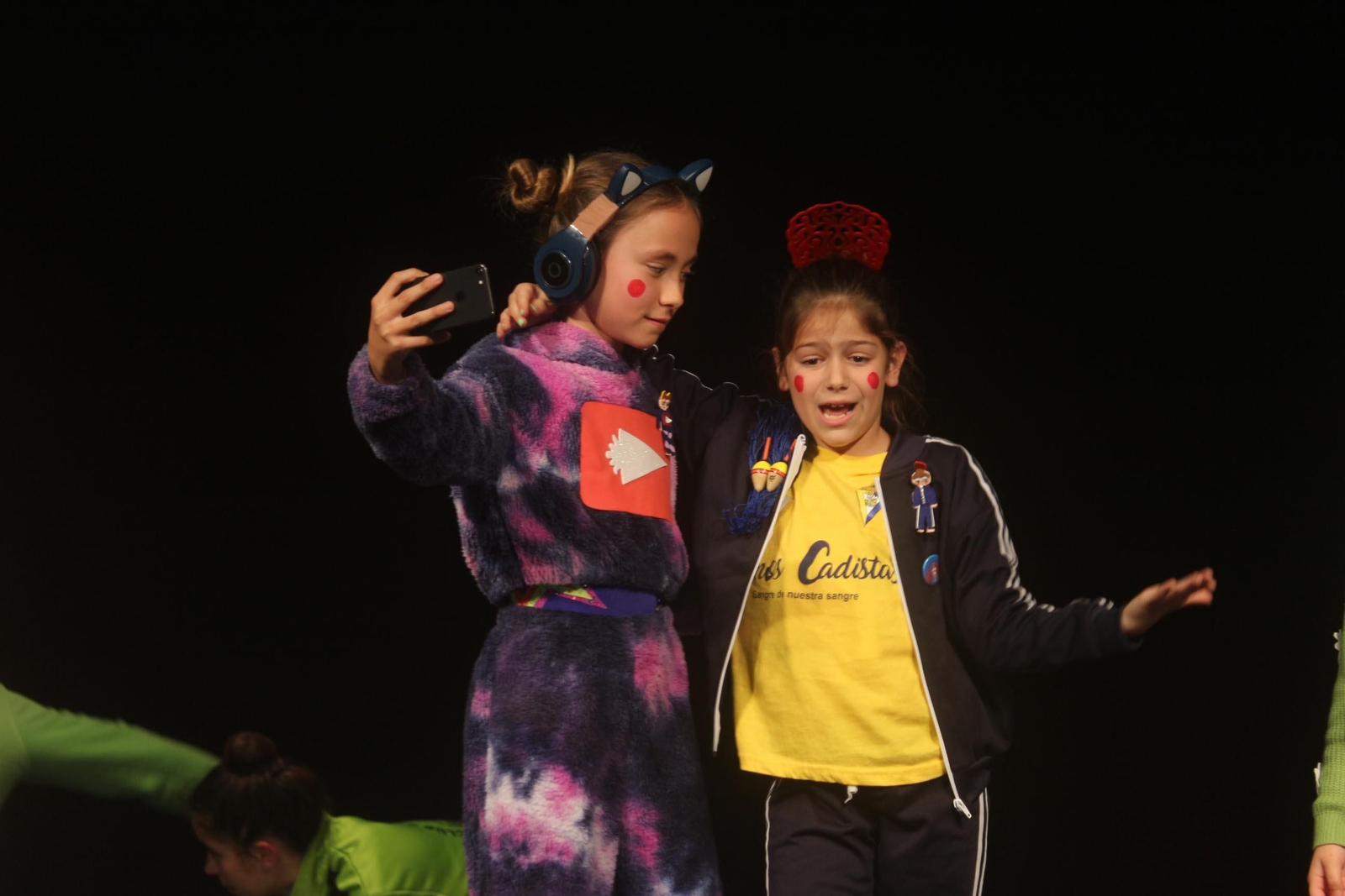 Sofía Letrán (derecha) en su cuarteto infantil 'Selección Olímpica Gaditana. Aquí se entrena como nos da la gana'.