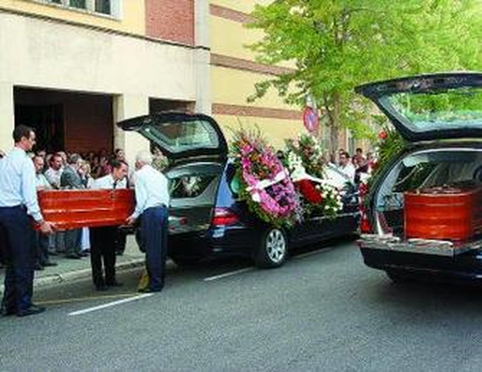 Funeral de dos víctimas palencianas del accidente aéreo.