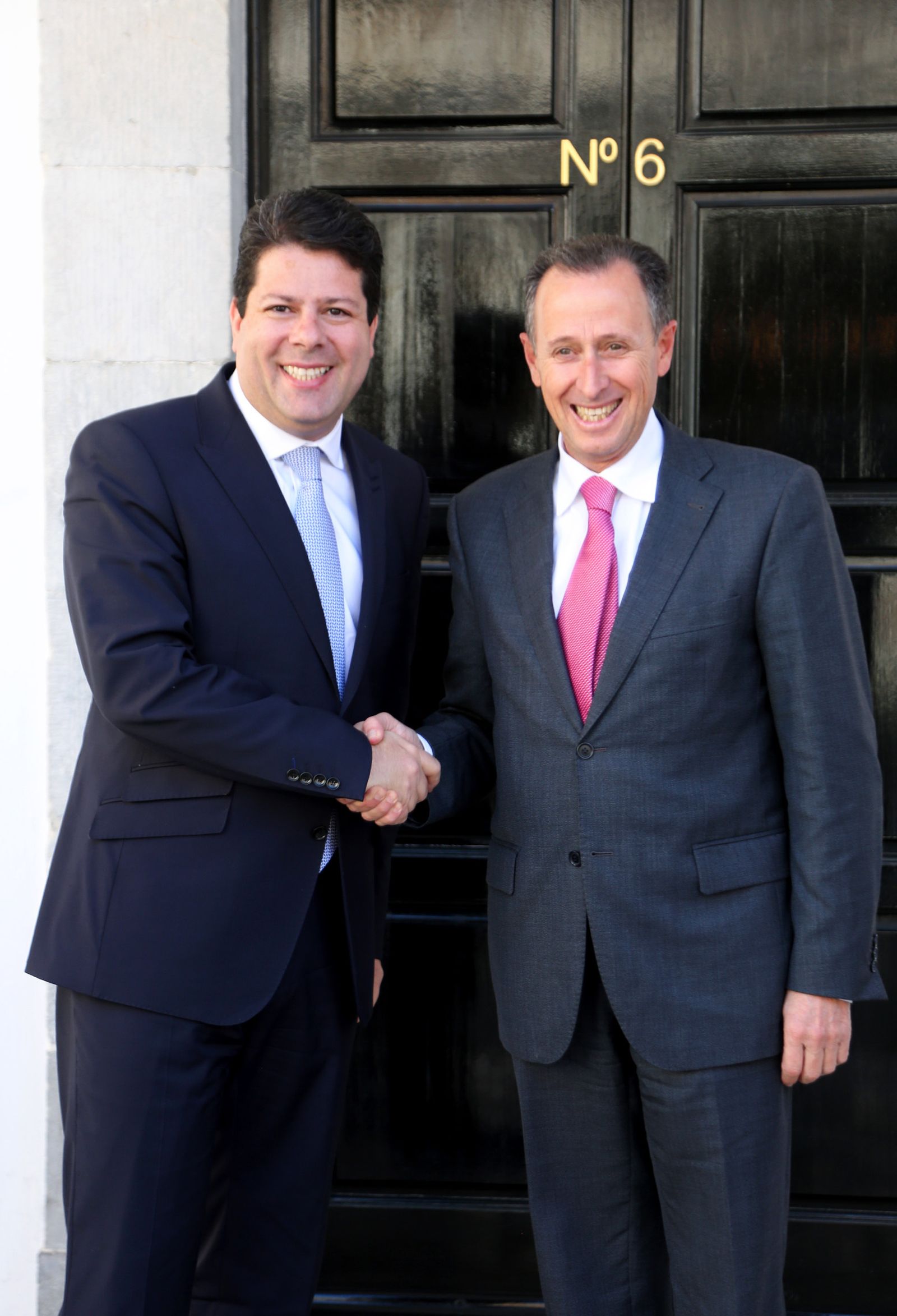 Picardo, ministro de Gibraltar, y José María Román, alcalde de Chiclana.