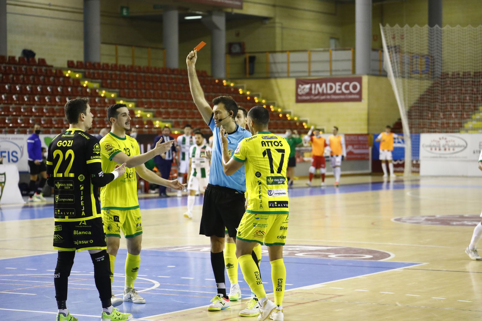 La derrota del Córdoba Futsal ante el Jaén Paraíso Interior, en imágenes