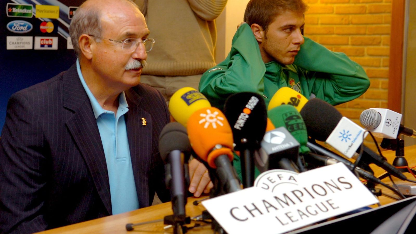 Serra Ferrer y Joaquín, en una rueda de prensa previa a un partido de Liga de Campeones en 2005.