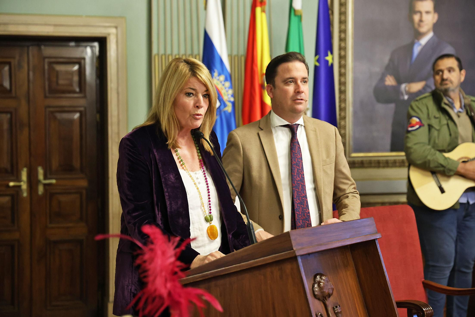 Imágenes de la Coronación de sus Majestades los Reyes Magos de Huelva 2025