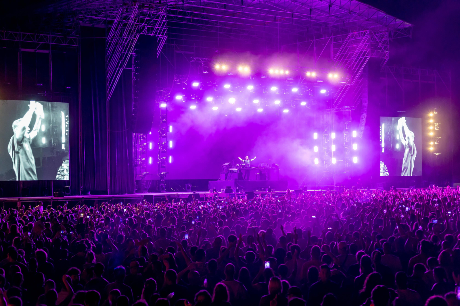 Búscate en las imágenes del concierto de David Guetta en el Puerto de Santa Maria.