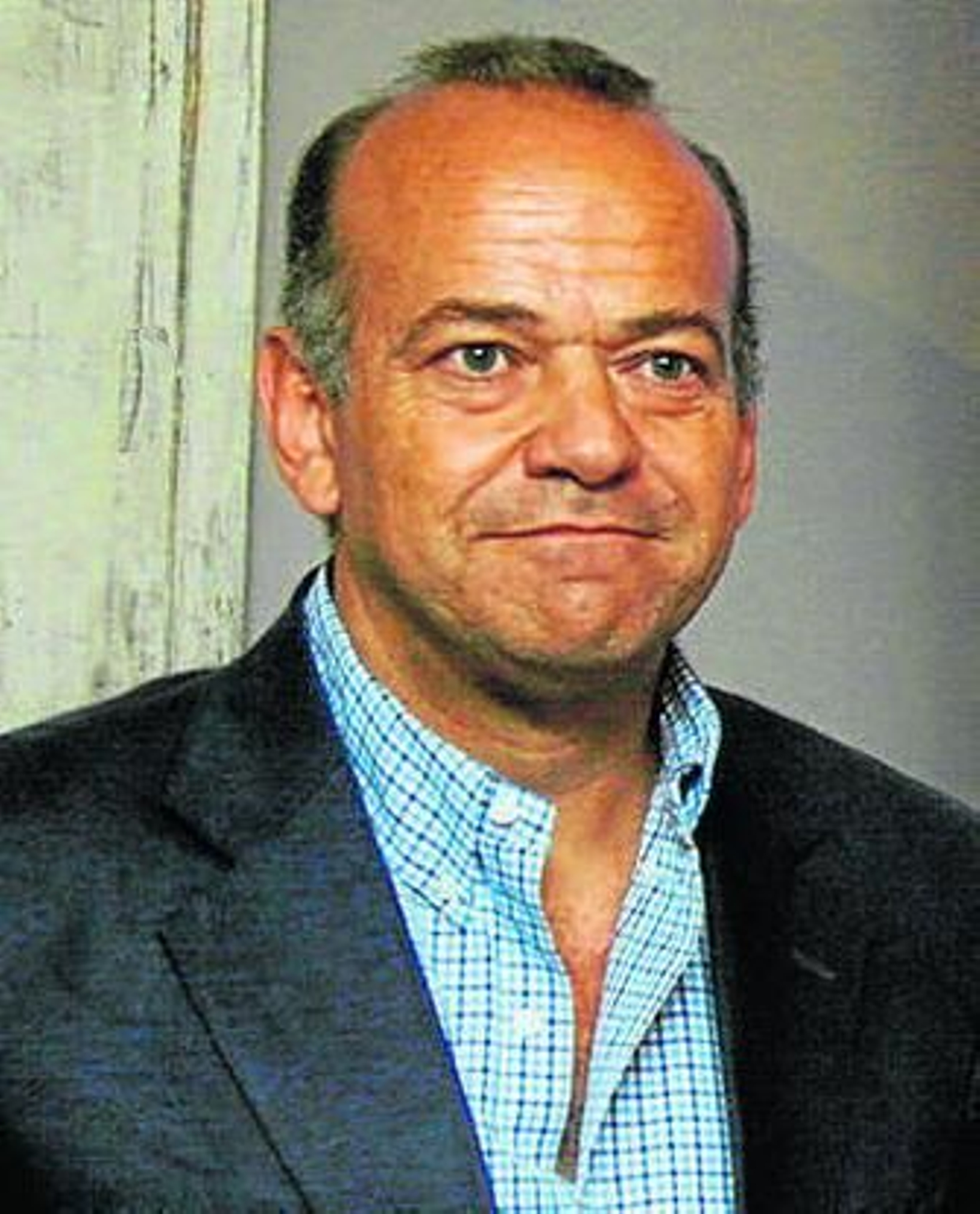 Abert Isola, ministro de Finanzas.