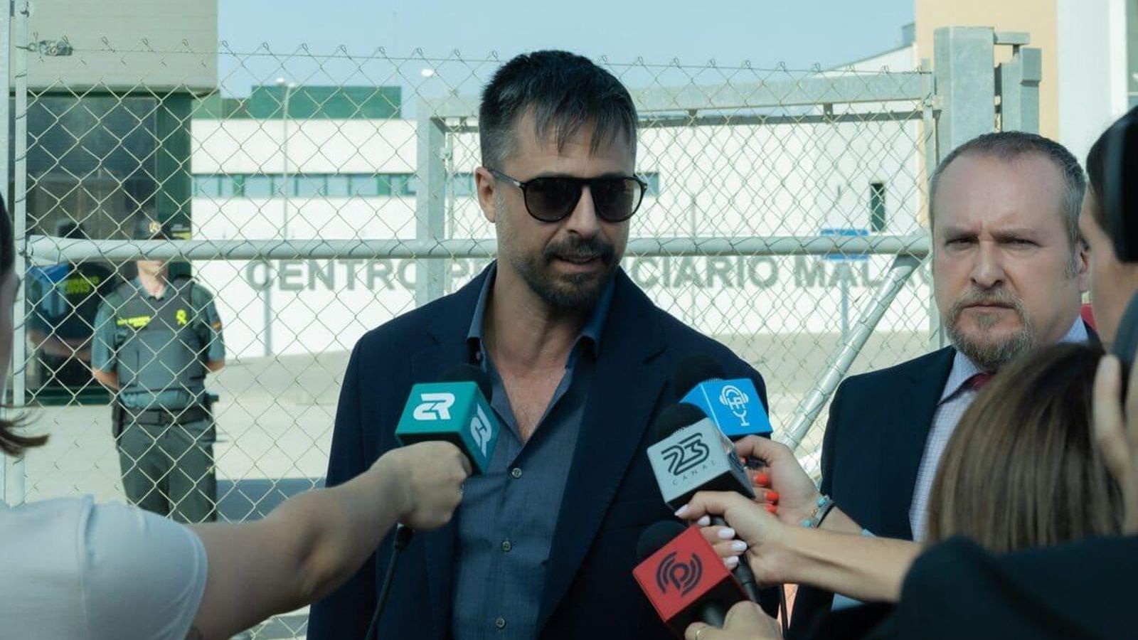 Hugo Silva, como el abogado César, y Fernando Cayo, en 'Marbella'