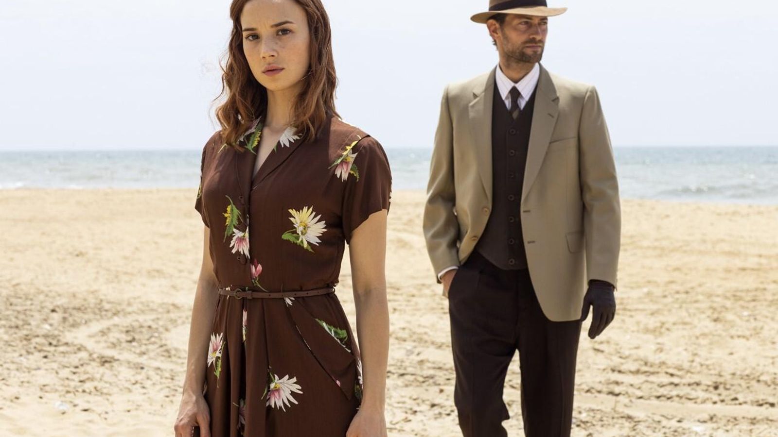 Aria Bedmar y Peter Vives en 'Operación Barrio Inglés'