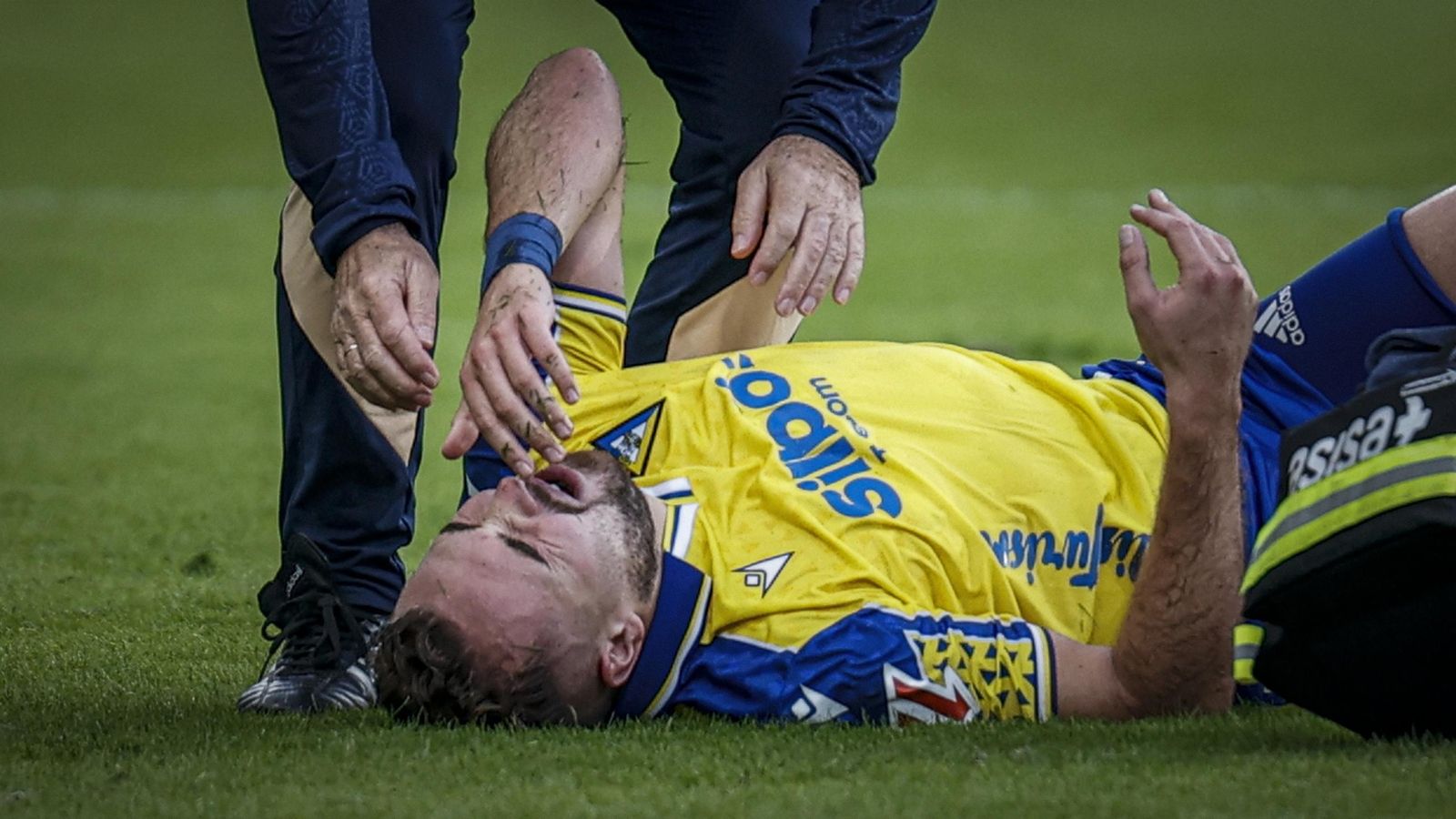 Búscate entre las imágenes del partido de fútbol entre Cádiz CF y Córdoba CF