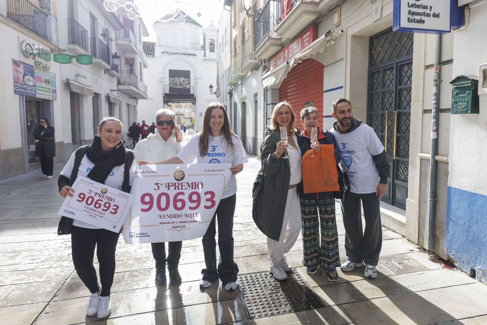 Las imágenes de la euforia de Santa Fe tras los 25 millones que deja la Lotería de Navidad