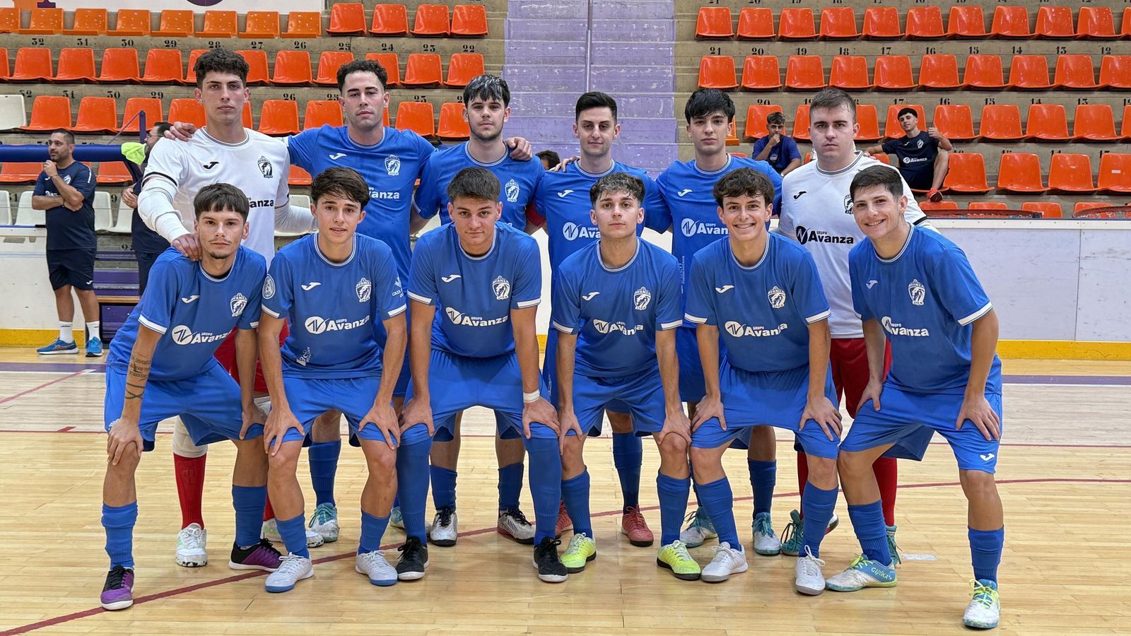 Plantel azulón en el primer partido liguero.