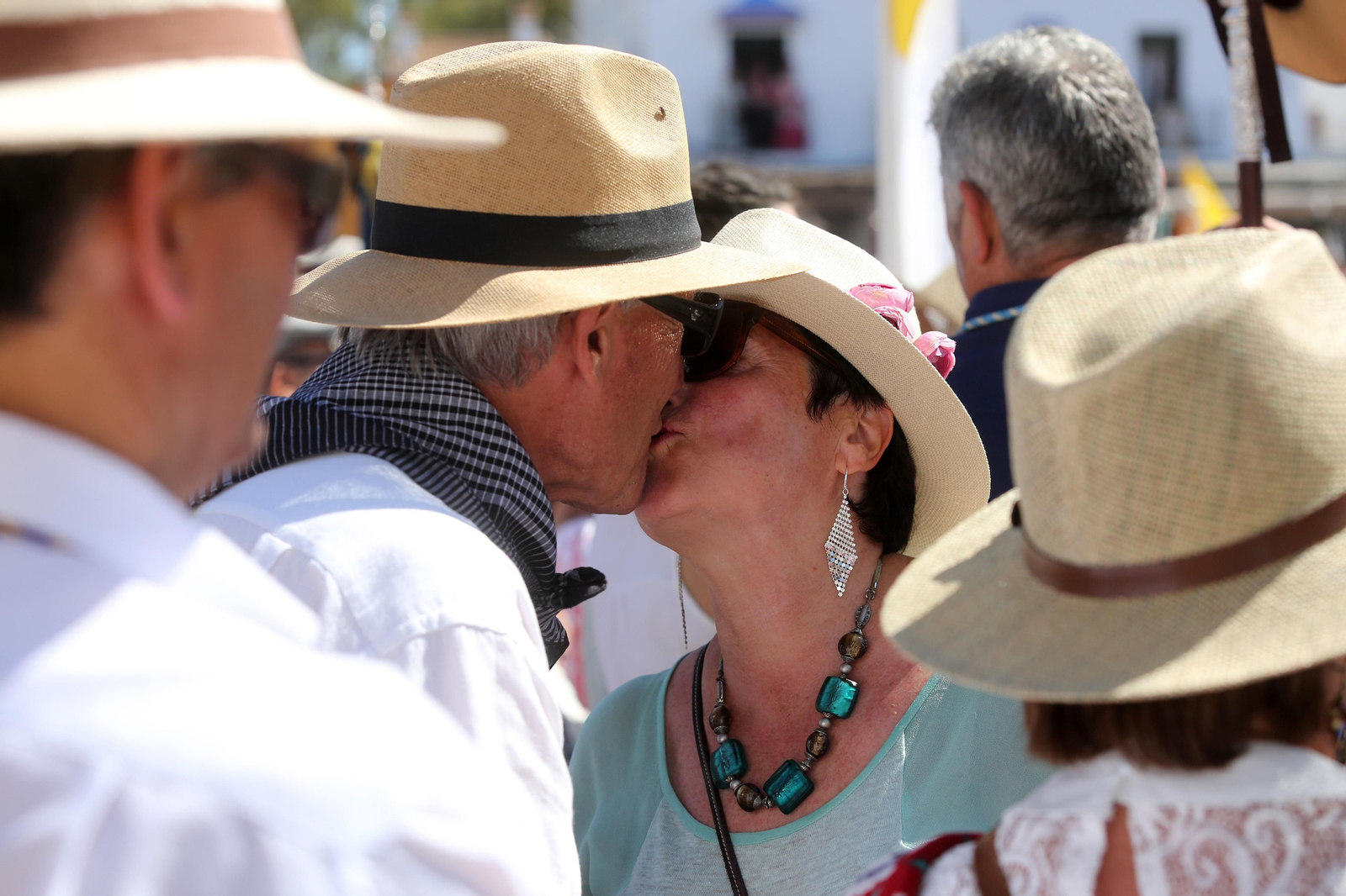 Imágenes de la misa de Pentecostés de la Romería del Rocío 2019