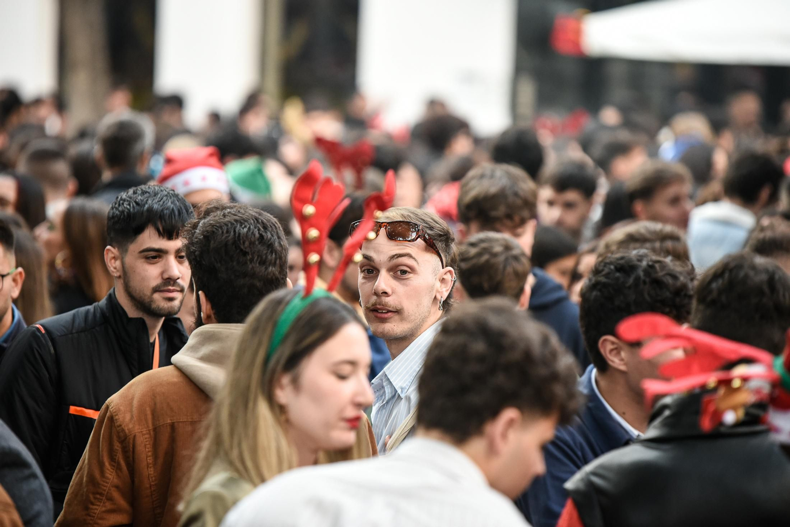 Imágenes de las celebraciones en el centro de Huelva la tarde del 24