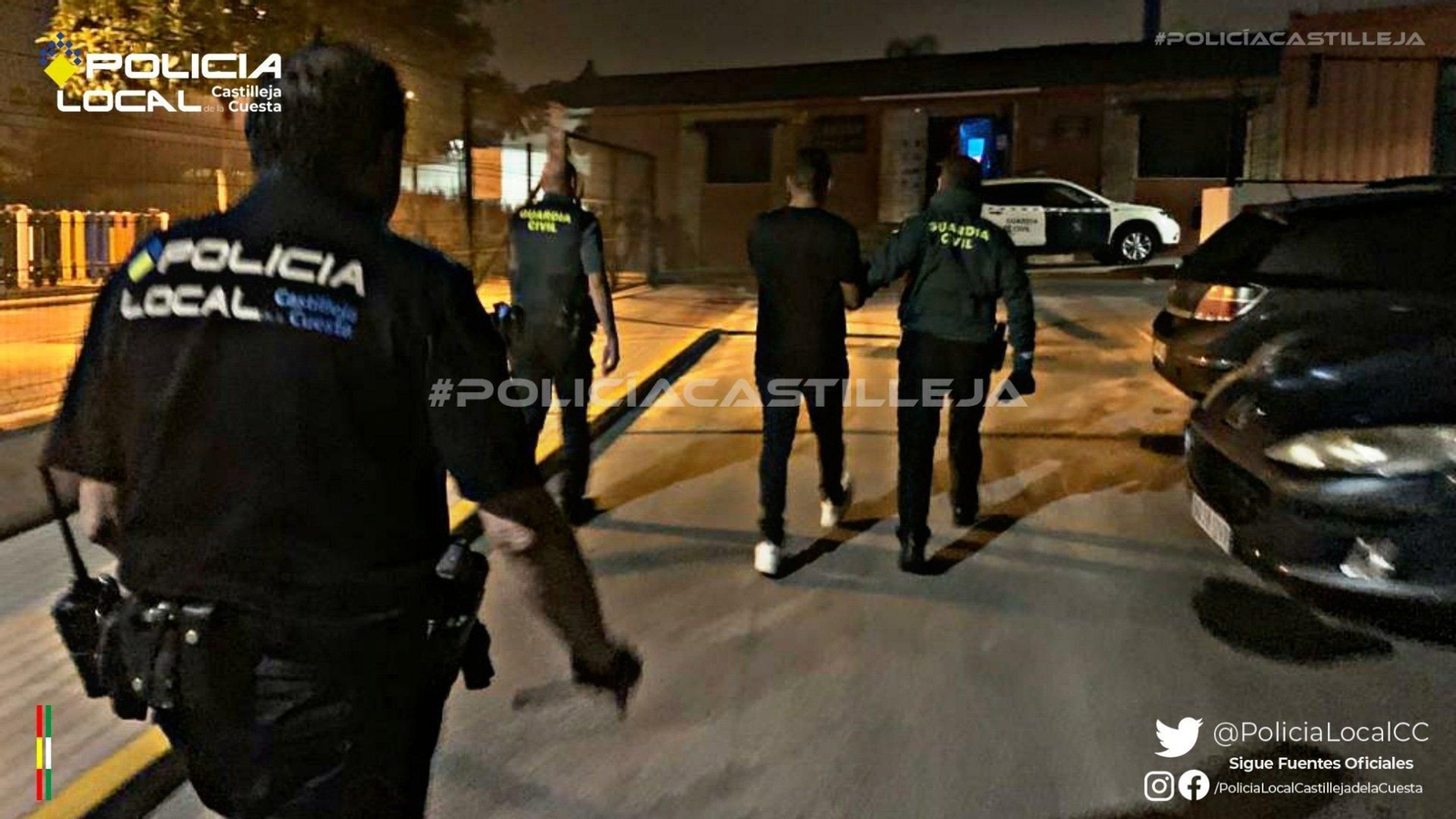 Policía Local y Guardia Civil en el momento de la detención.