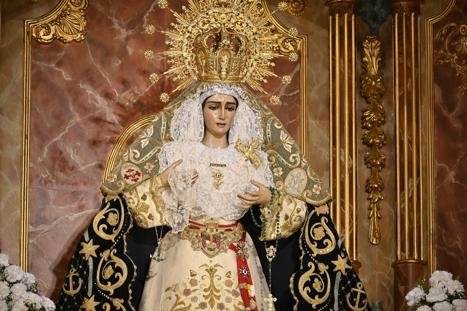 Presentación del cartel de 25 aniversario de la coronación de la Esperanza de Huelva