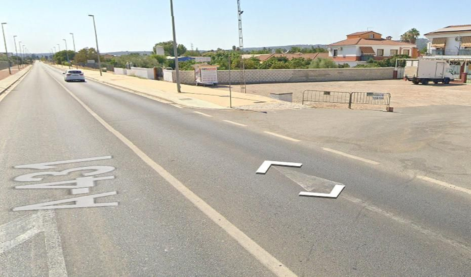 Carretera A-431, donde ha fallecido un motorista al sufrir una caída. Carretera A-431, donde ha fallecido un motorista al sufrir una caída.