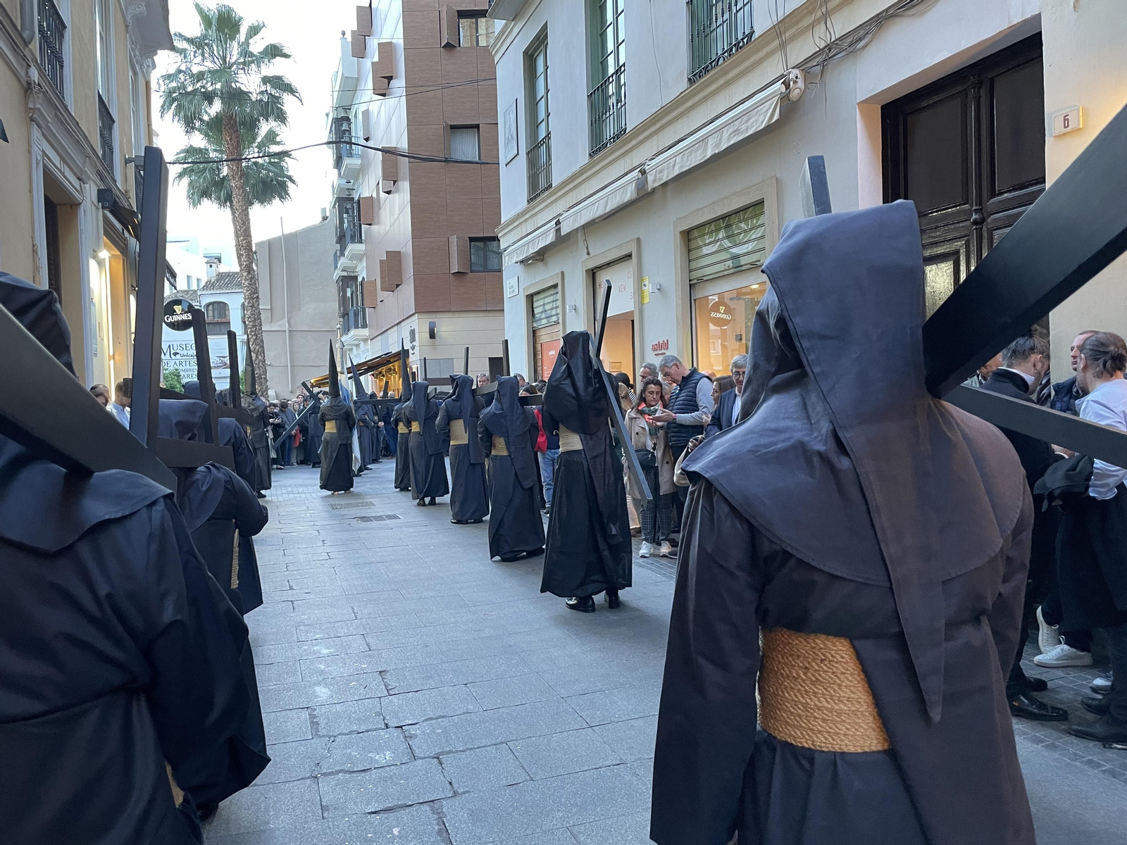 Dolores de San Juan en su procesión del Viernes Santo en Málaga