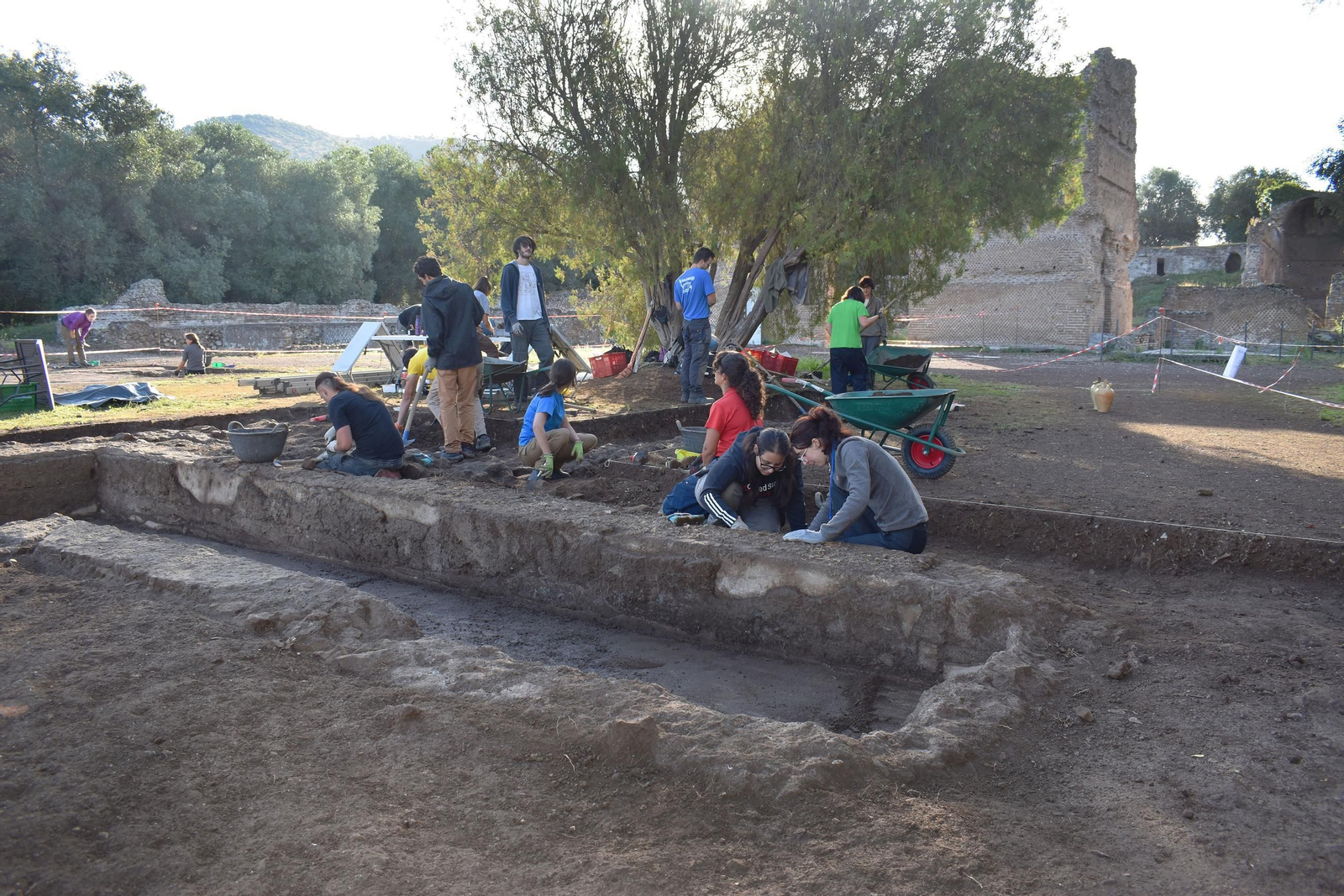 El equipo de Arqueología que trabaja en Villa Adriana.