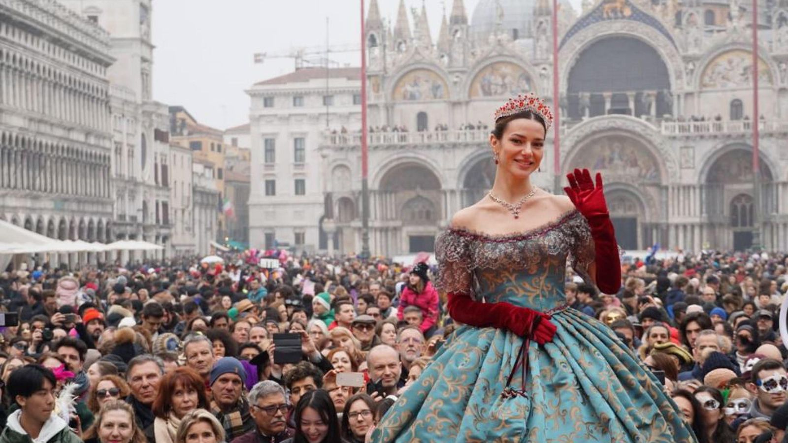 Venecia se ha convertido en paradigma del turismo fagocitador: en 2023, Italia reunió 445 millones de visitantes.