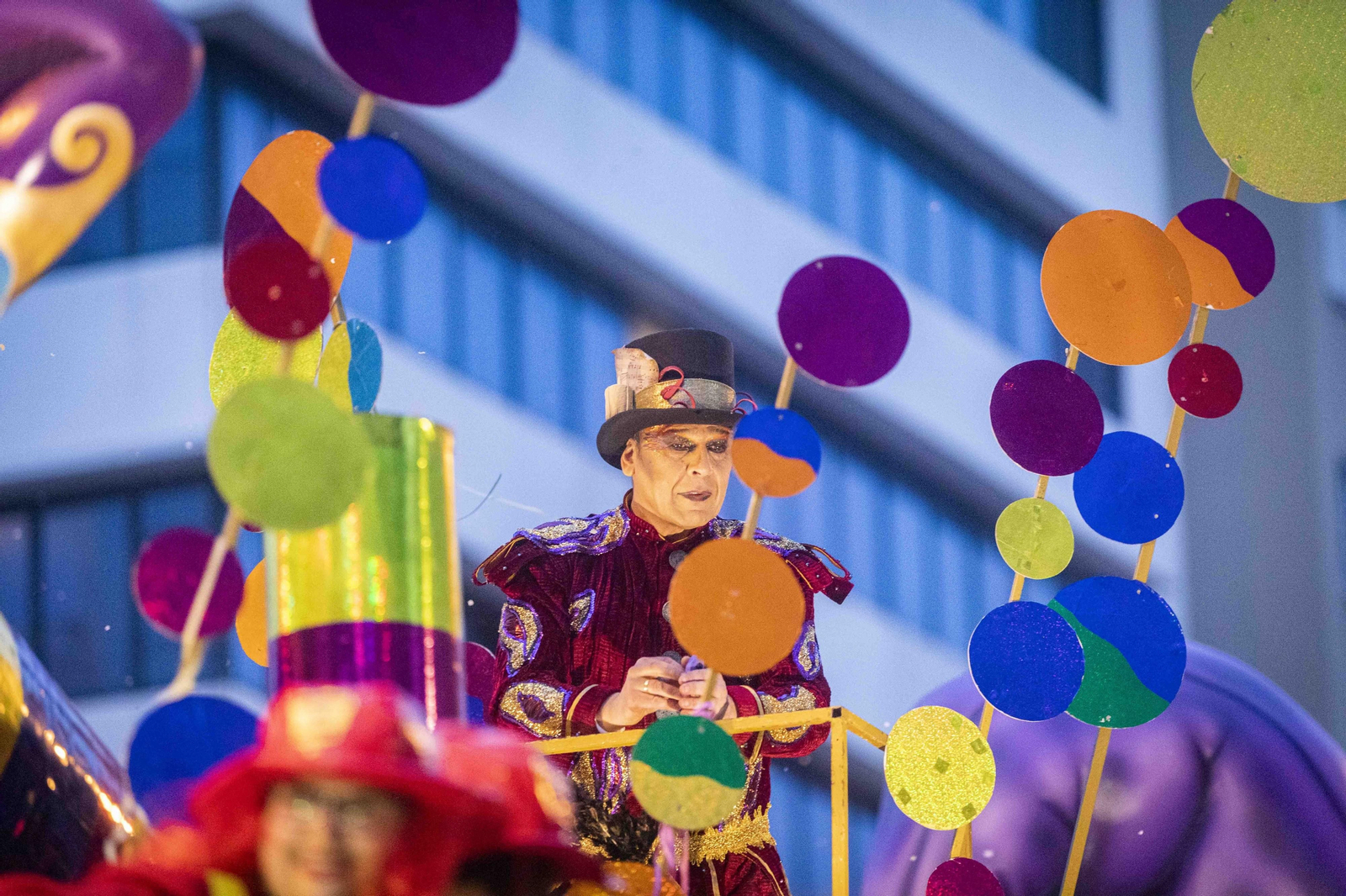 La Cabalgata Magna del Carnaval de Cádiz 2024, en imágenes