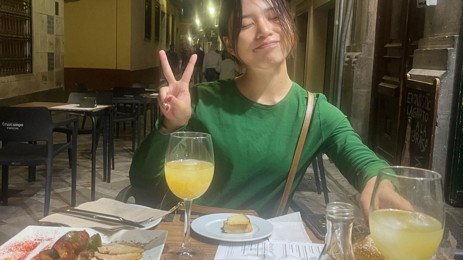 Kaho en un restaurante en la calle Maestra de Jaén capital.