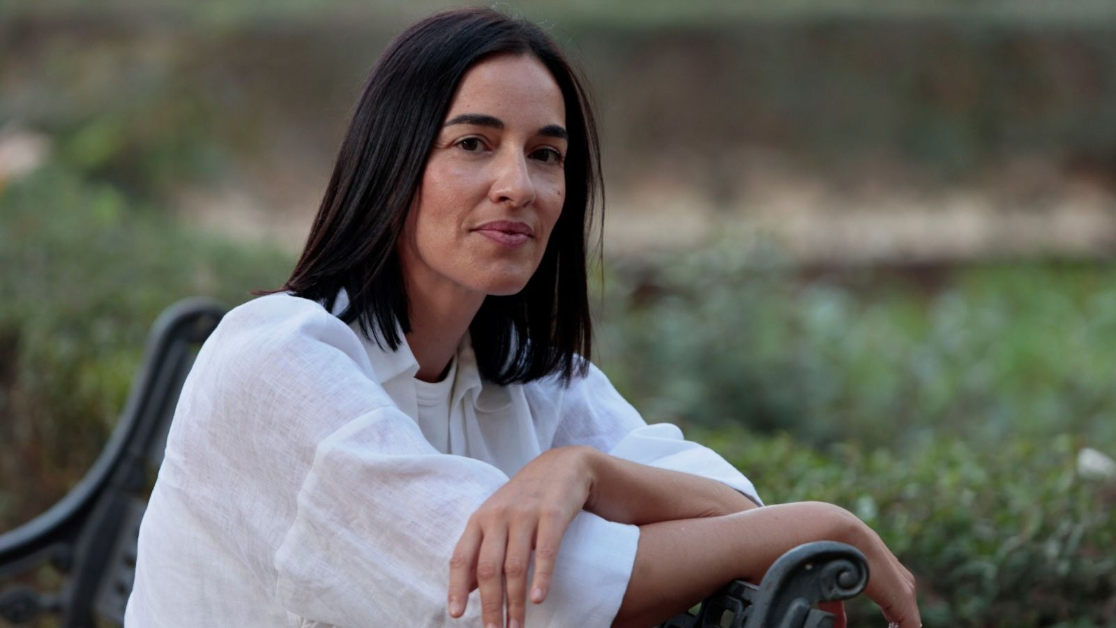 La pintora define su estilo como intimista y realista