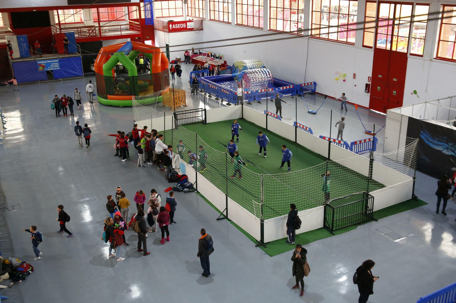 Así es el Juveándalus de Granada para la Navidad 2019, en imágenes